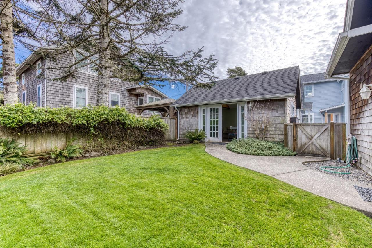 Seaside Classic Cottage Exterior foto