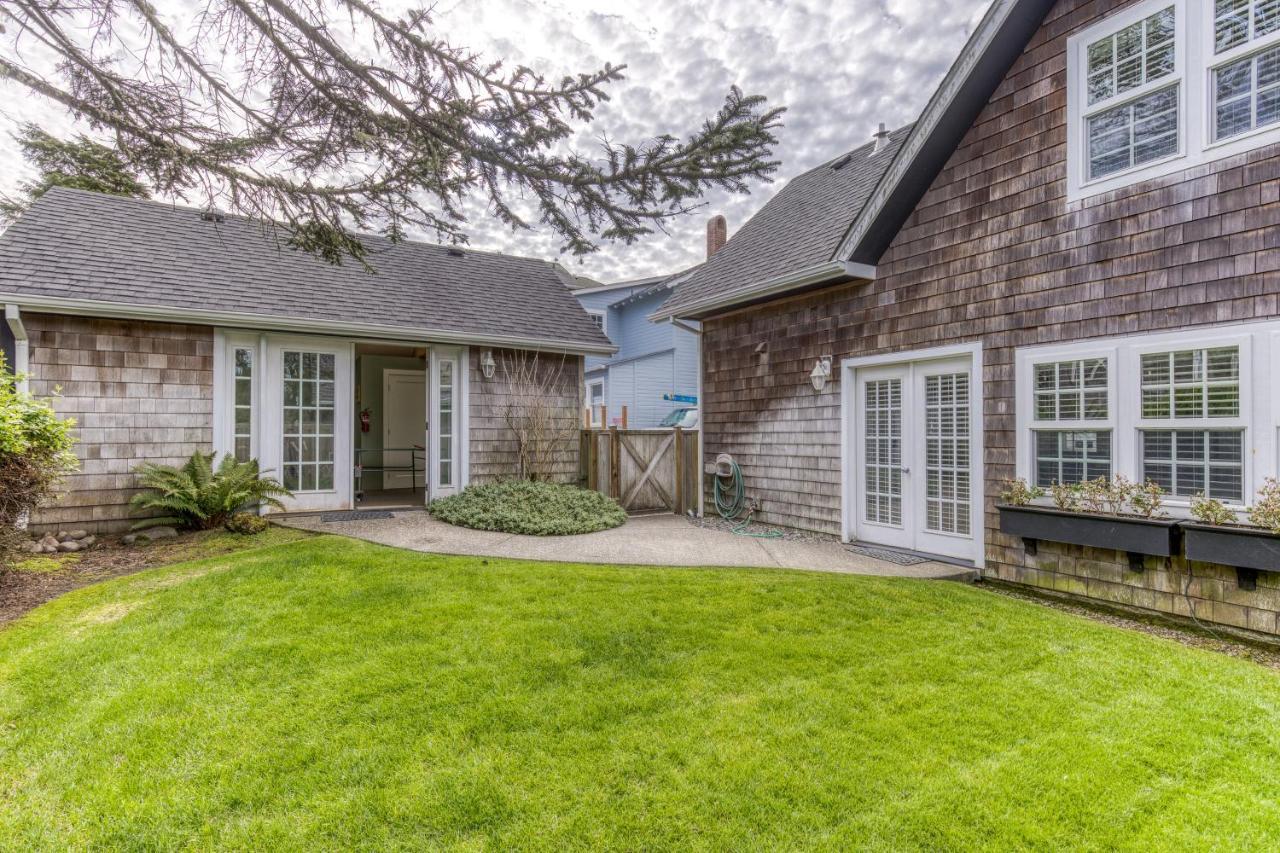 Seaside Classic Cottage Exterior foto